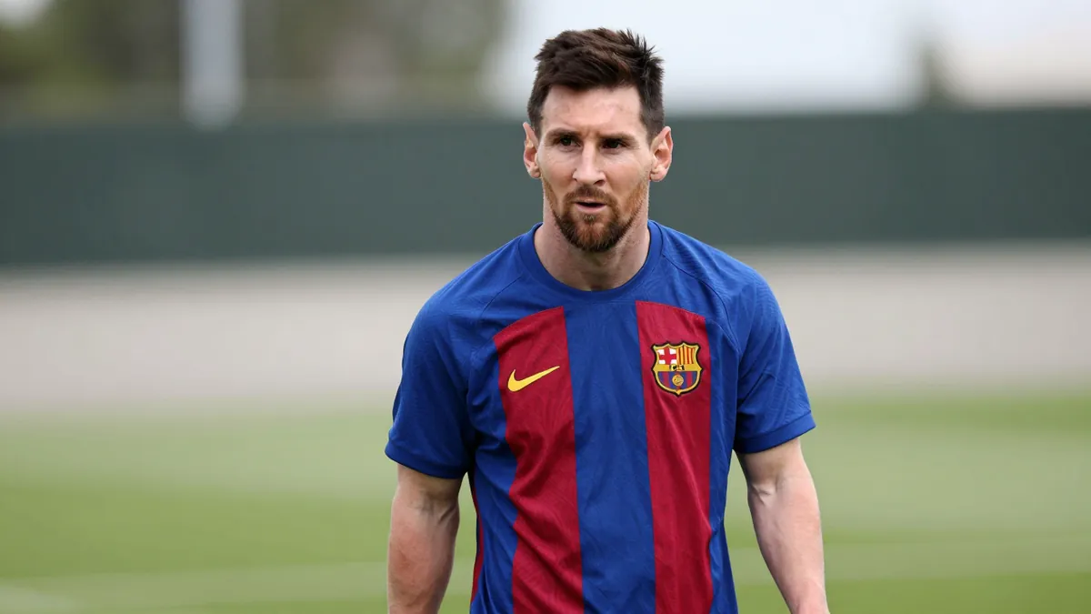 Barcelona analiza más movimientos en el mercado de fichajes antes de defender el título