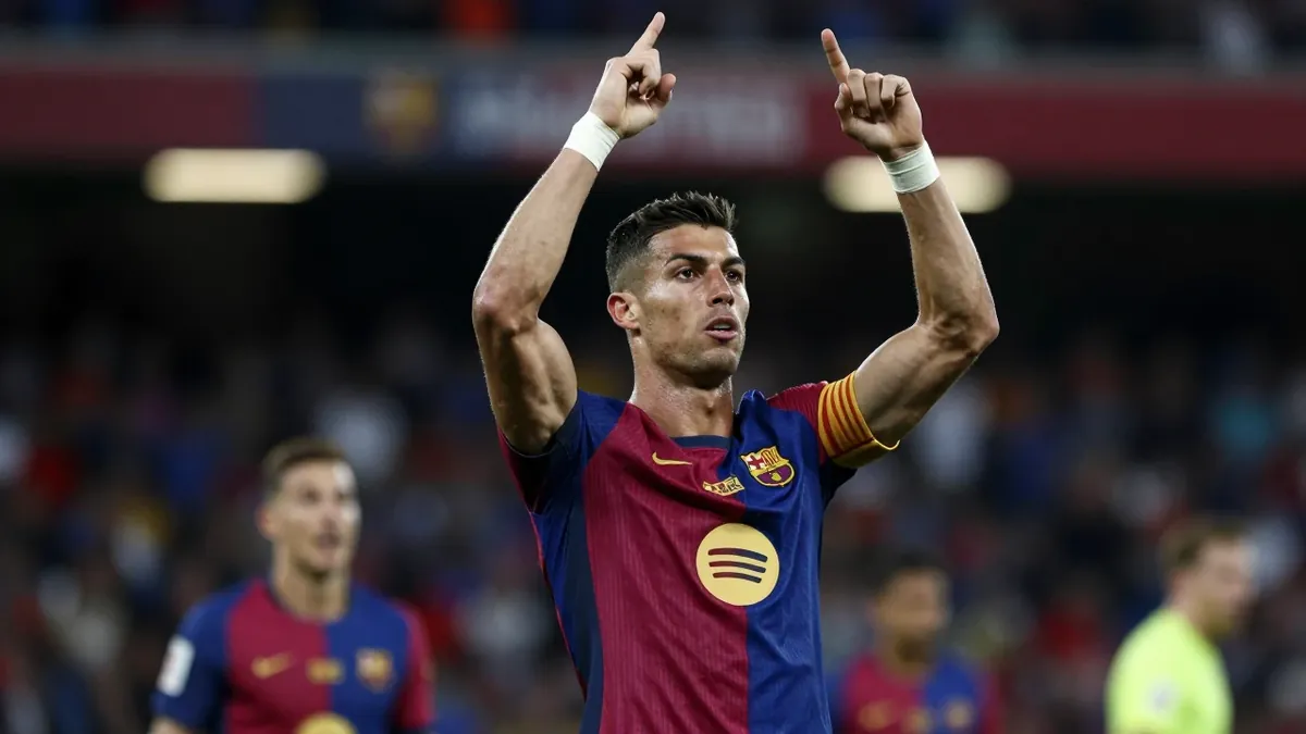 Barcelona arrasa a Elche 5-0 en la Liga de Fútbol Profesional