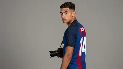 El joven lateral izquierdo Alejandro Balde ha solicitado un traspaso a Barcelona, según fuentes cercanas al club