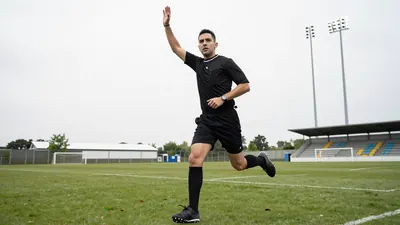José Luis Munuera Montero será el árbitro del partido de Copa del Rey entre Barcelona y Racing de Santander este...