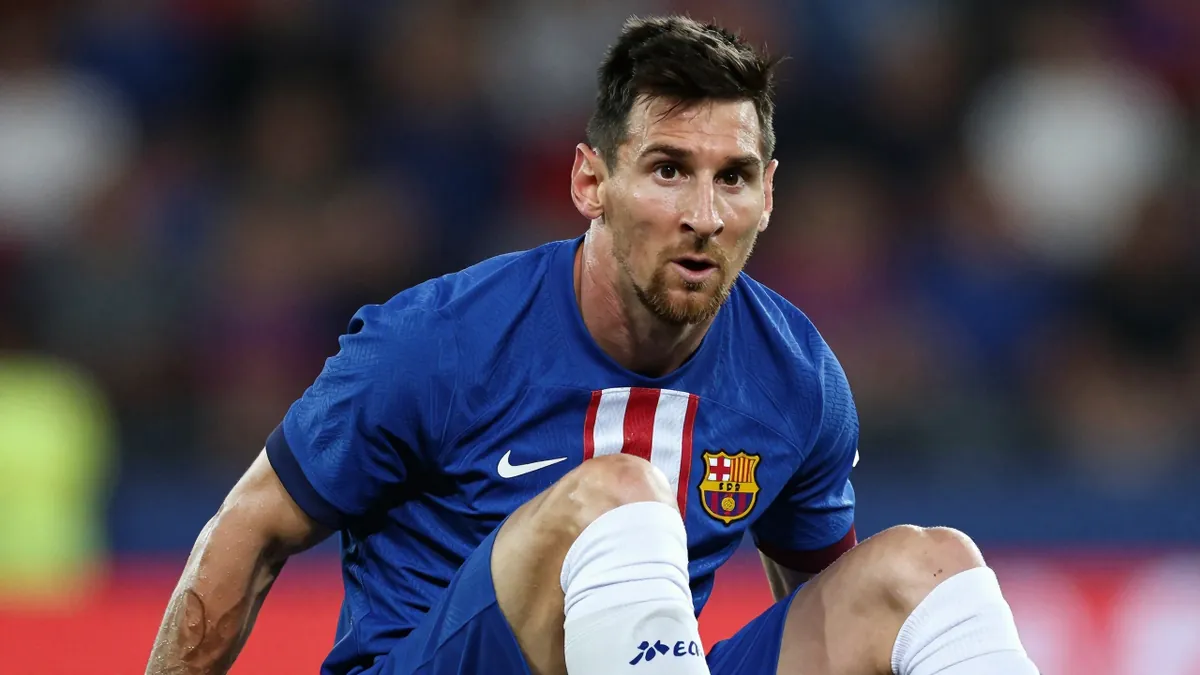 El FC Barcelona busca afinar su esquema táctico en amistoso de pretemporada