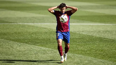 El analista Luis García destaca el control del centro del campo del Barça, con Rodri y Pedri como pilares, como factor...