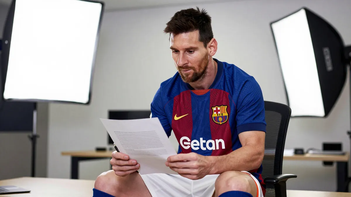 Barcelona trabaja en varios frentes para mejorar su plantilla
