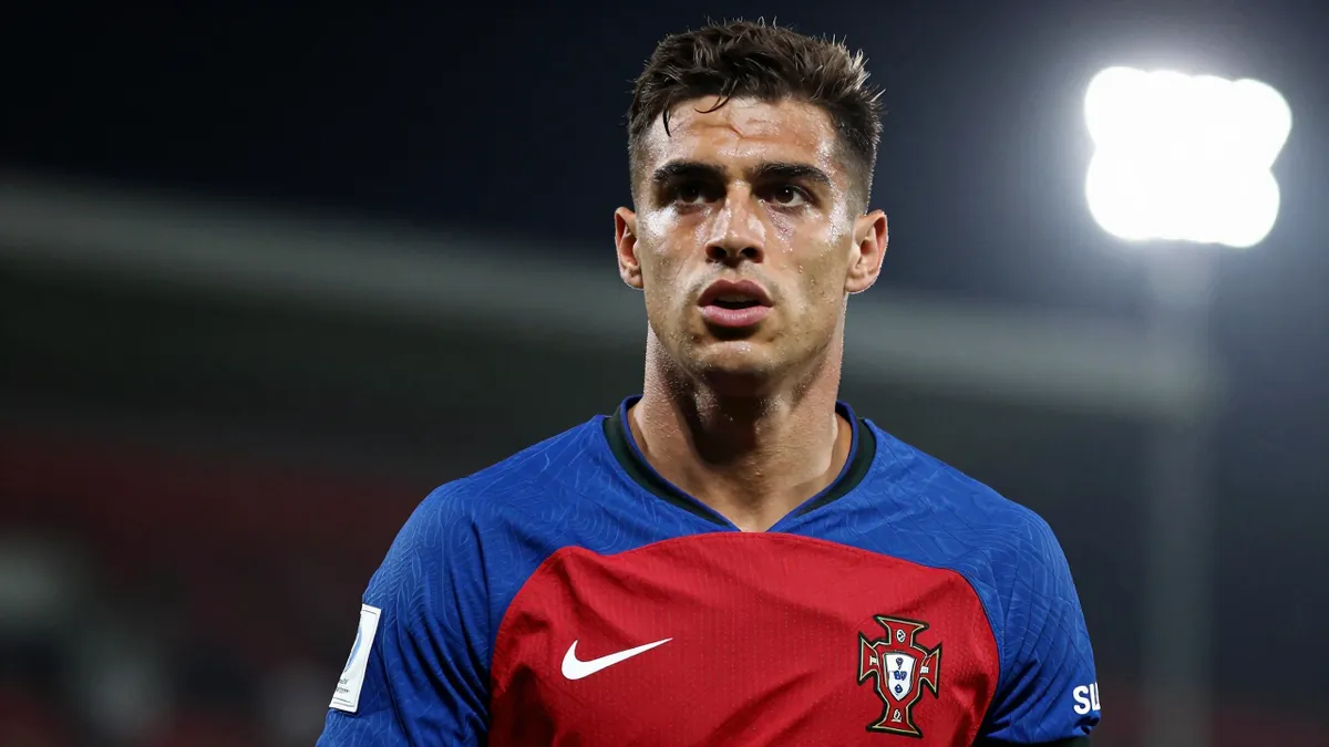 João Cancelo sin sitio en el Al-Hilal, nuevo guiño al Barça