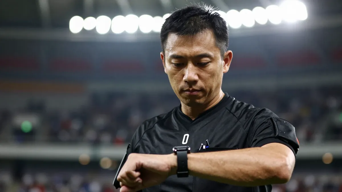 Francisco José Hernández Maeso will referee his first match at the Spotify Camp Nou when Barcelona host Rayo Vallecano...